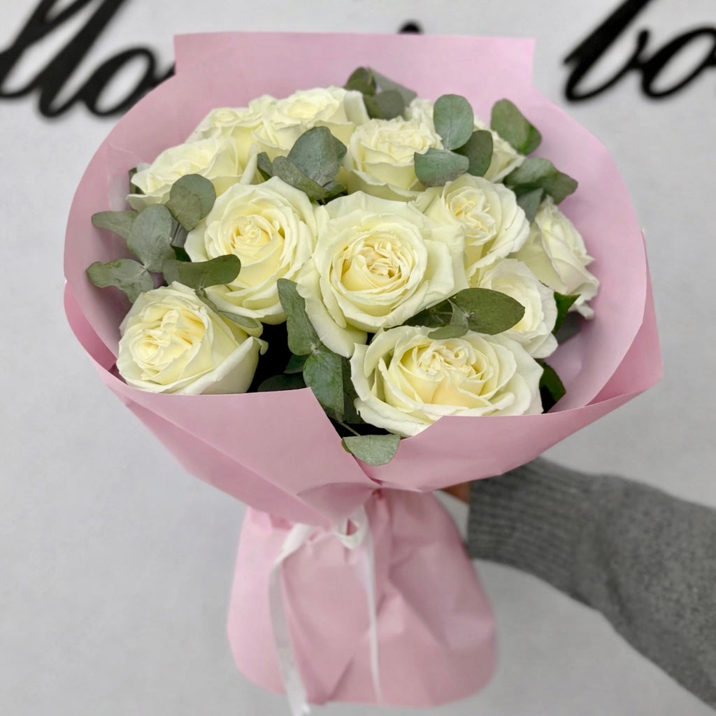 White Elegance Rose Bouquet